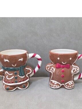 Pottery Barn Mr and Mrs Spice  Gingerbread Man and Woman Stoneware Mugs